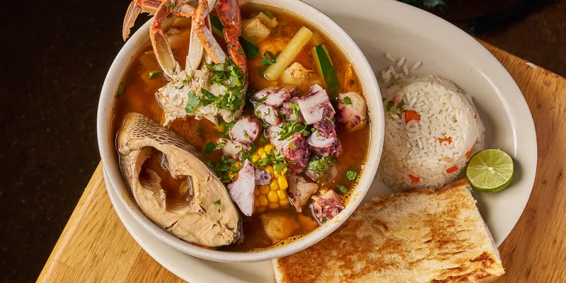 Caldo de Mariscos